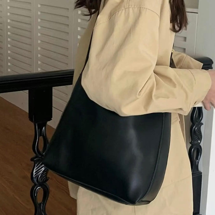 Winnie | Timeless Shoulder Bag