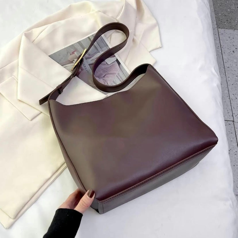 Winnie | Timeless Shoulder Bag