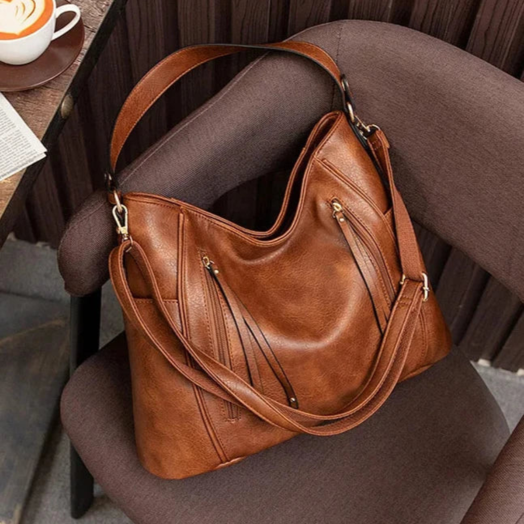 Winnie | Fringed Shoulder Bag with Timeless Appeal