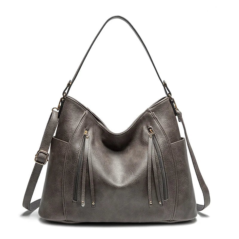 Winnie | Fringed Shoulder Bag with Timeless Appeal