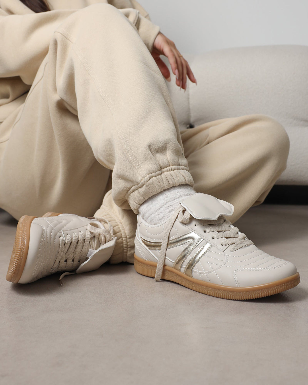 Harri Beige Trainers